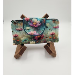 Reiseetui mit Blumenmuster